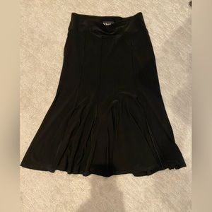 NueVa Size 6 long skirt, black